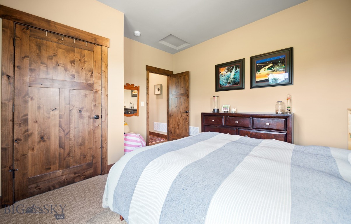 1023 Black Bull Trail