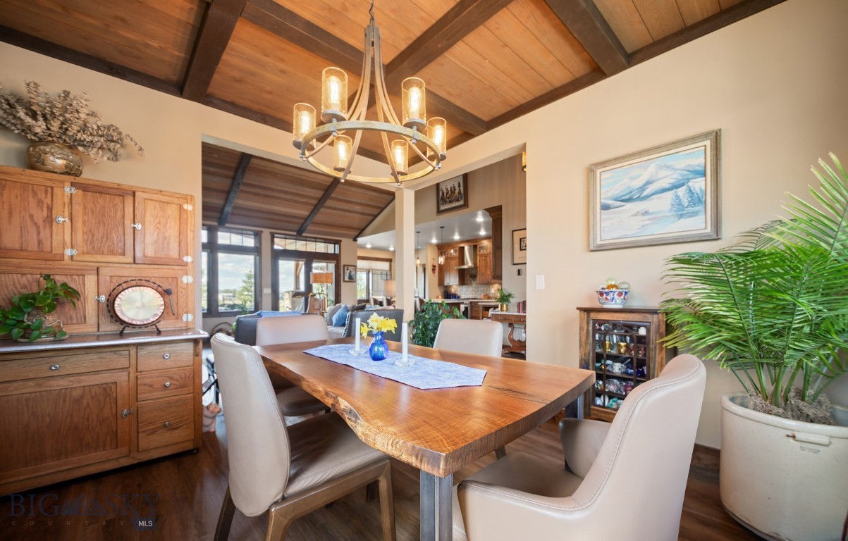 1023 Black Bull Trail