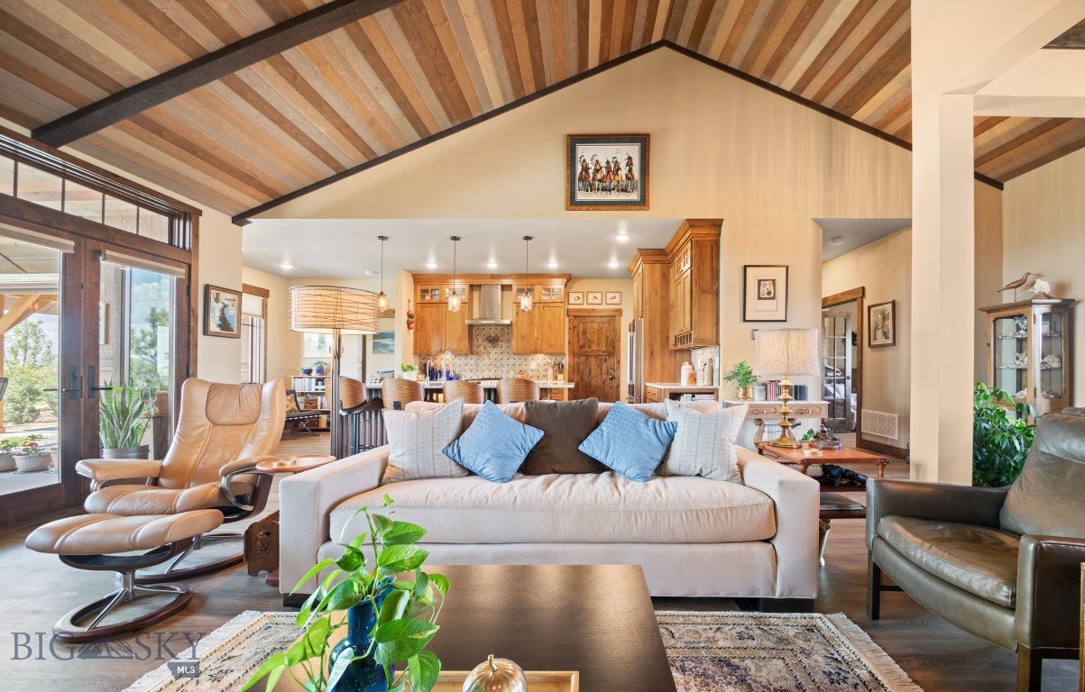 1023 Black Bull Trail