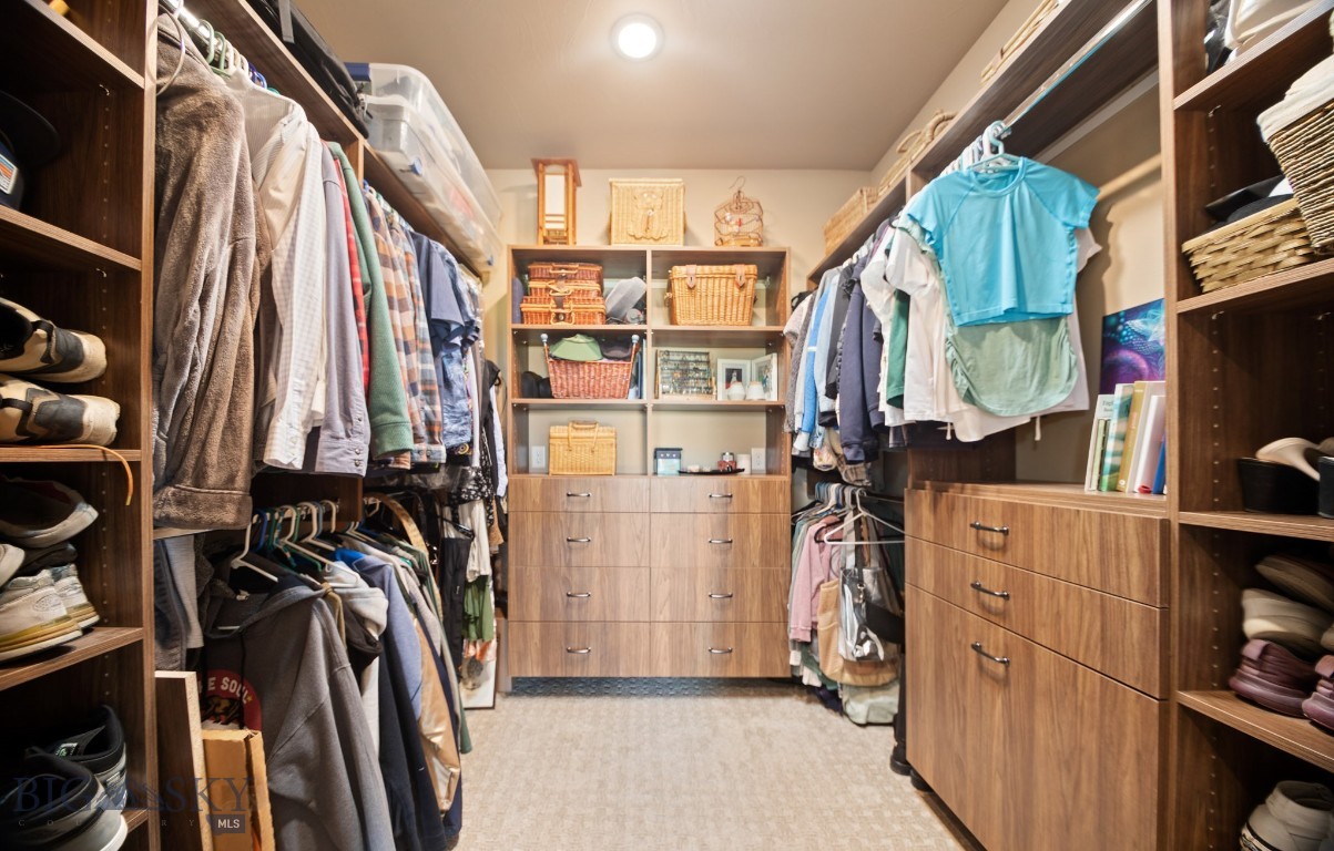 1023 Black Bull Trail