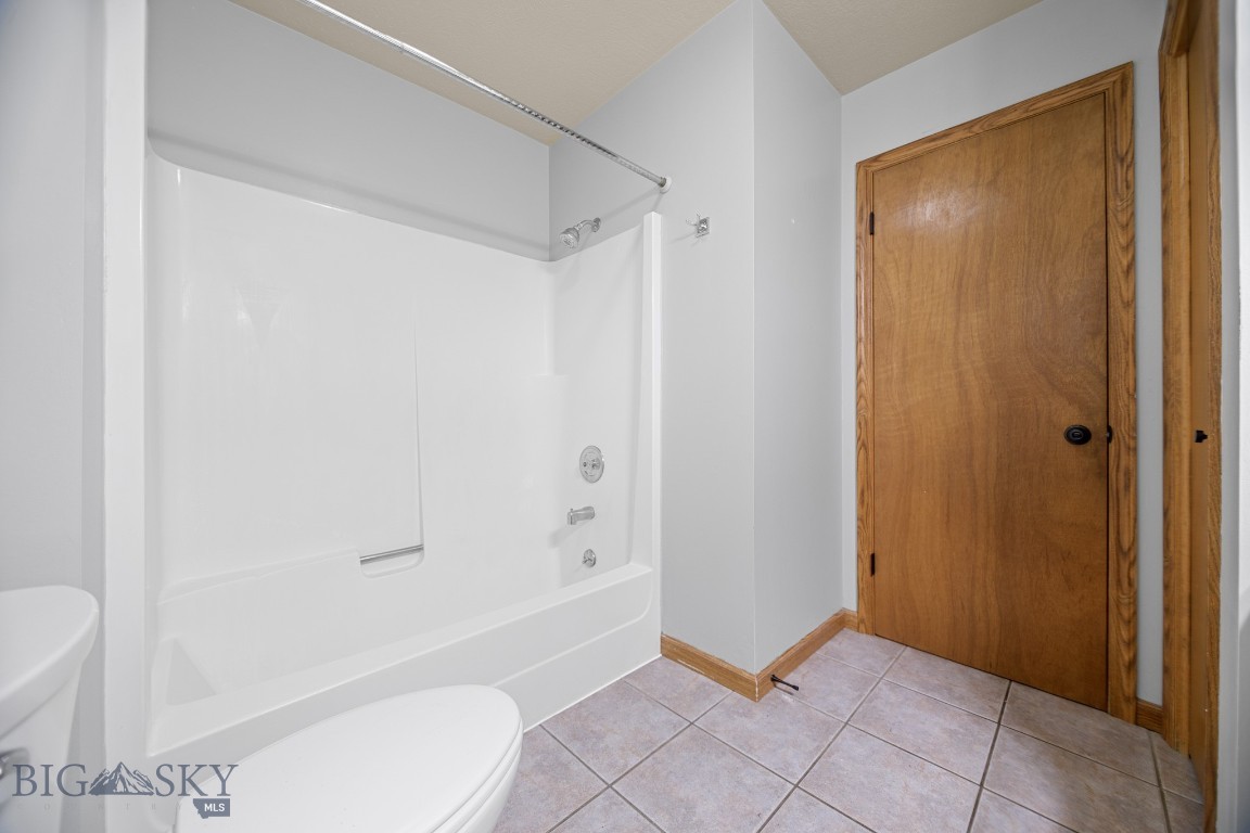 1703 W Olive Street 5