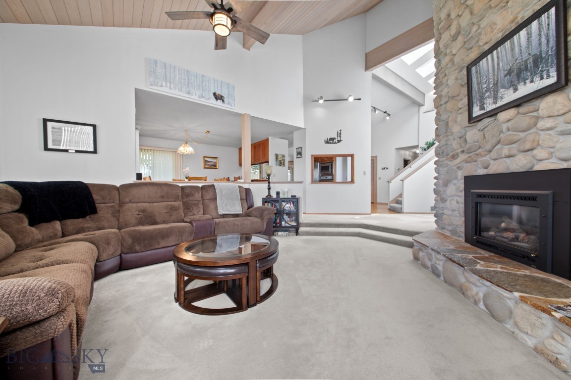 8A Gallatin Drive