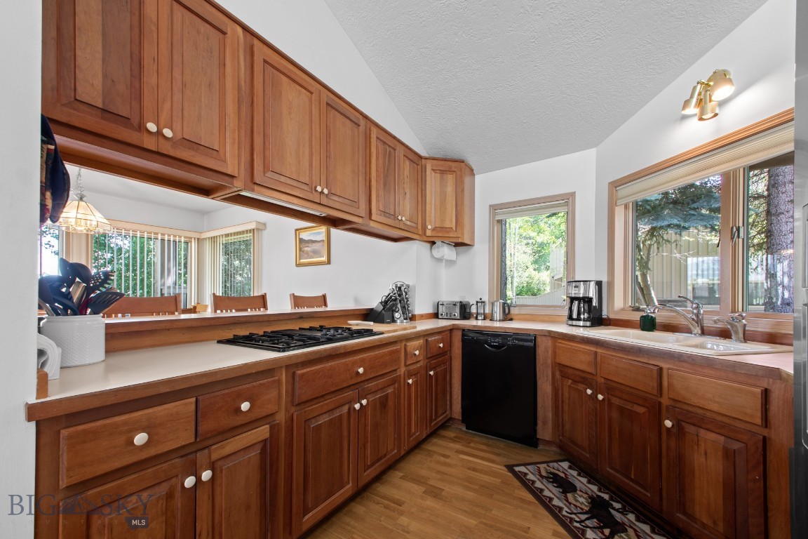 8A Gallatin Drive