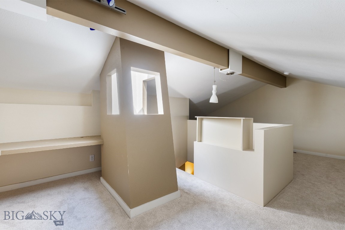 1725 W Koch Street 8