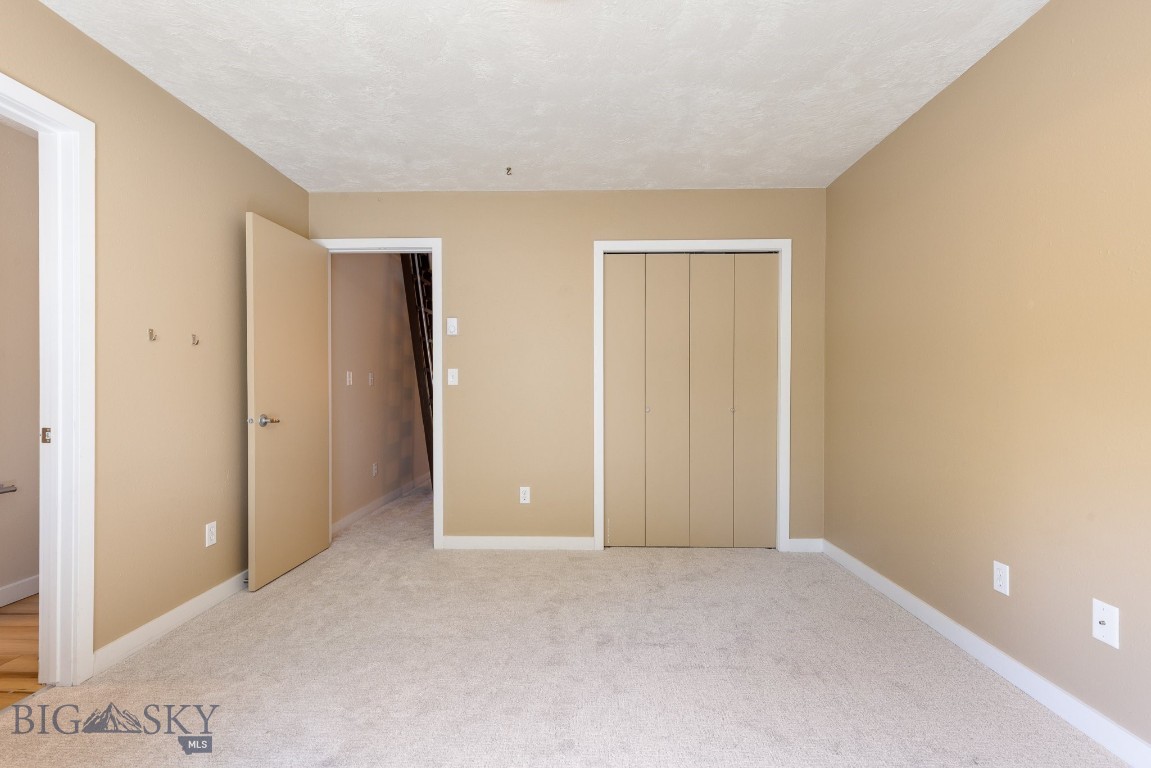 1725 W Koch Street 8