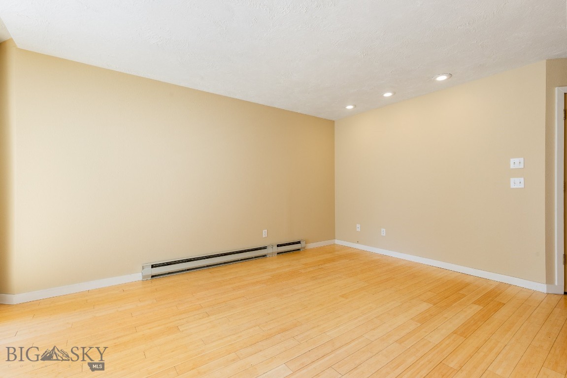 1725 W Koch Street 8