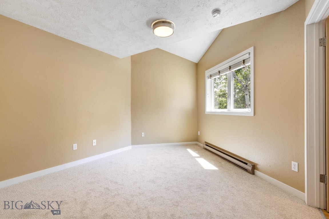 1725 W Koch Street 8