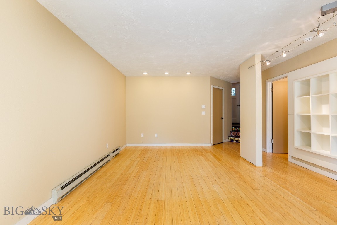 1725 W Koch Street 8