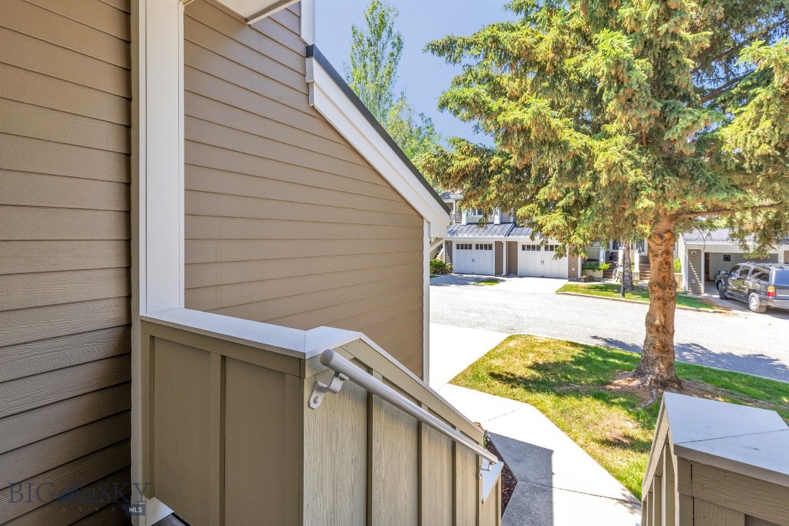 1725 W Koch Street 8