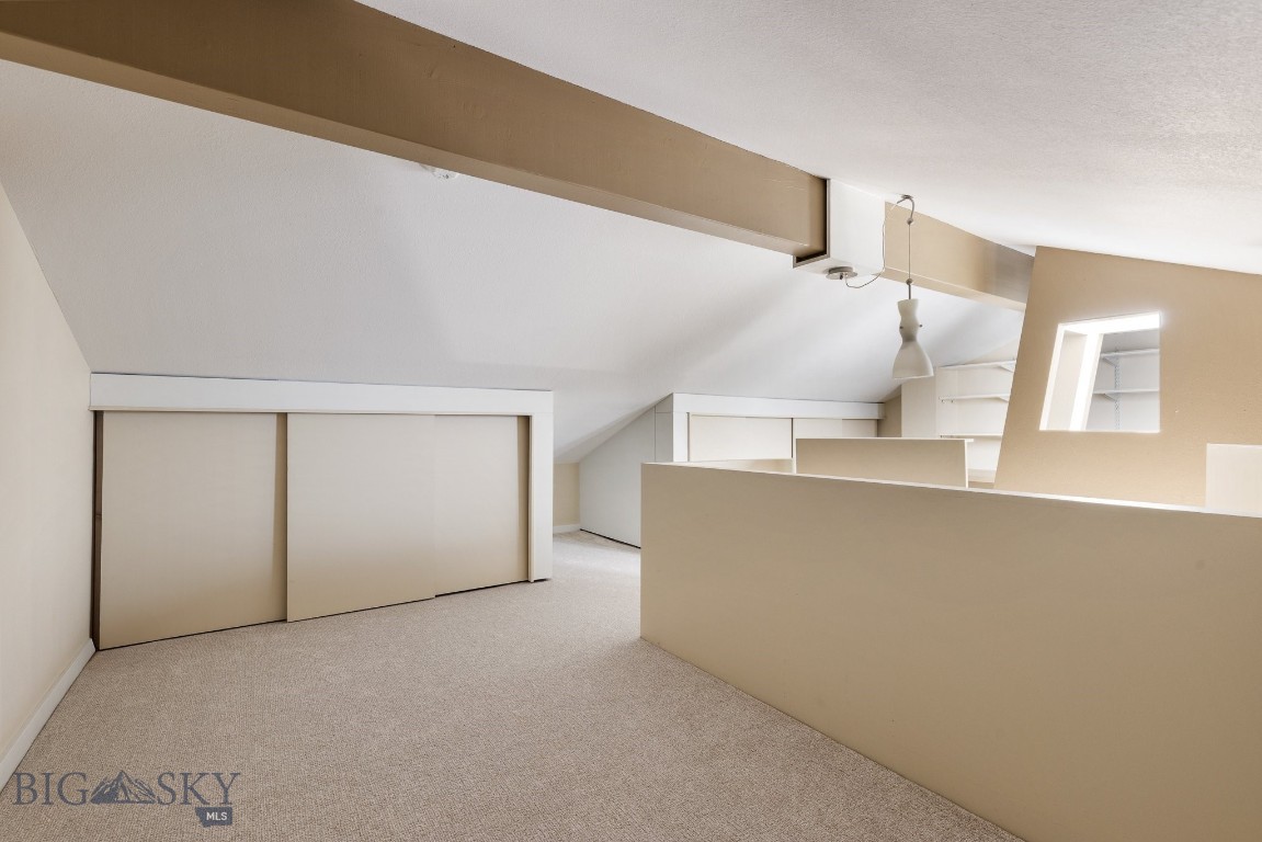 1725 W Koch Street 8