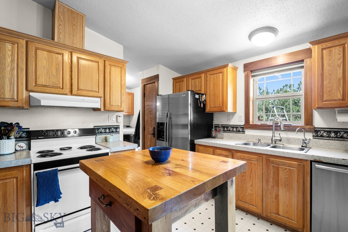 3400 Magenta Road