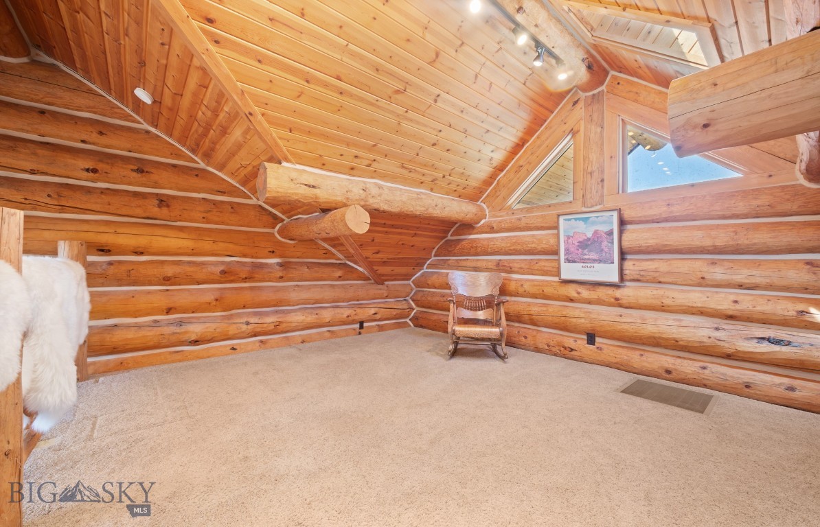1062 Johnny Martinez Trail