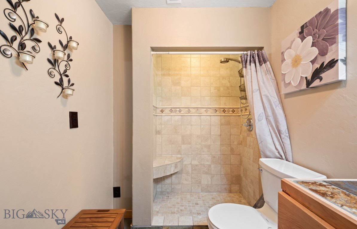 1062 Johnny Martinez Trail