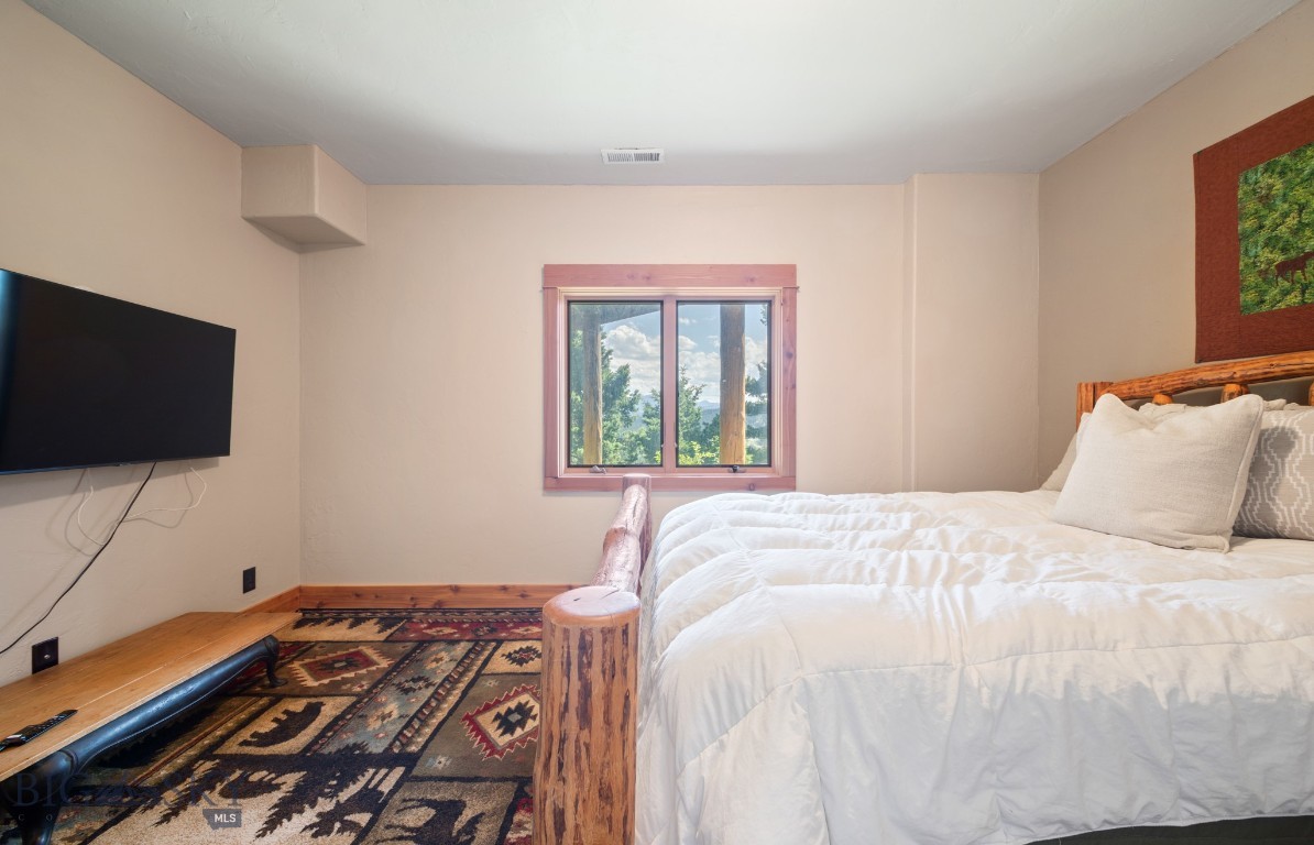 1062 Johnny Martinez Trail
