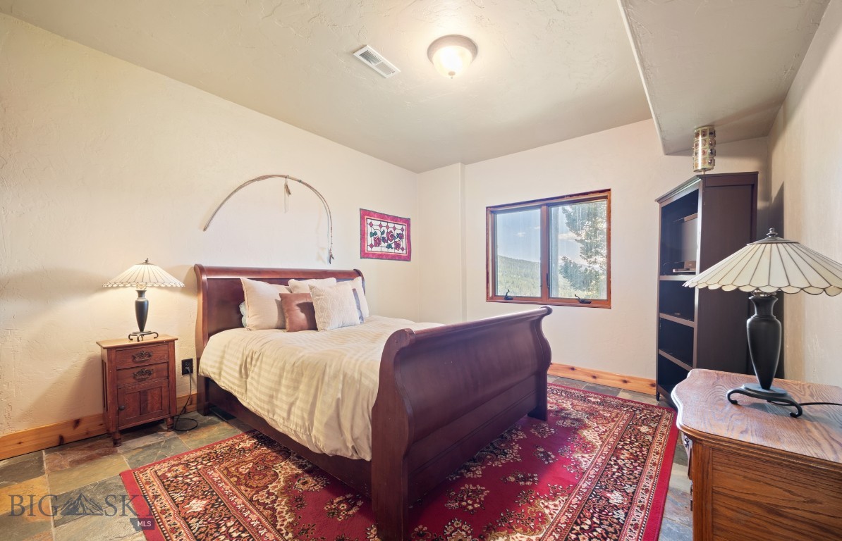 1062 Johnny Martinez Trail