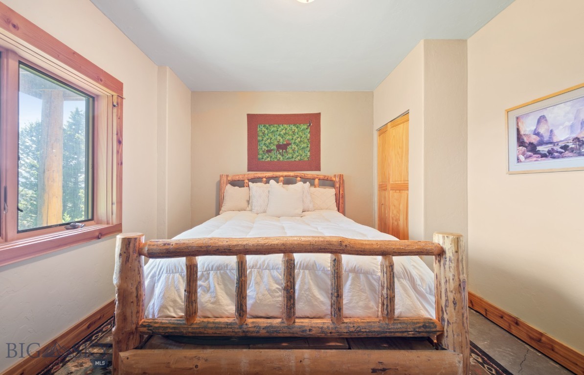 1062 Johnny Martinez Trail