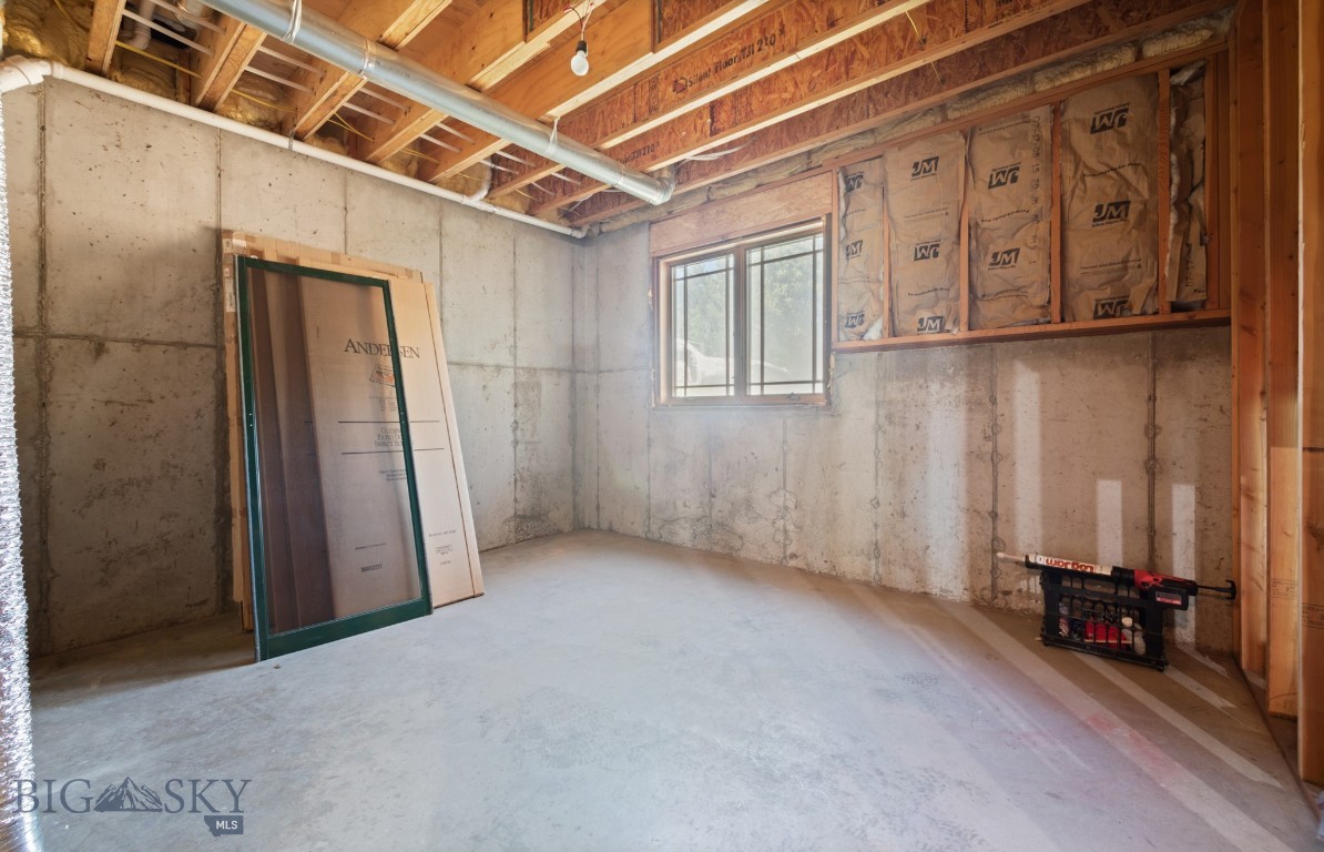 1062 Johnny Martinez Trail