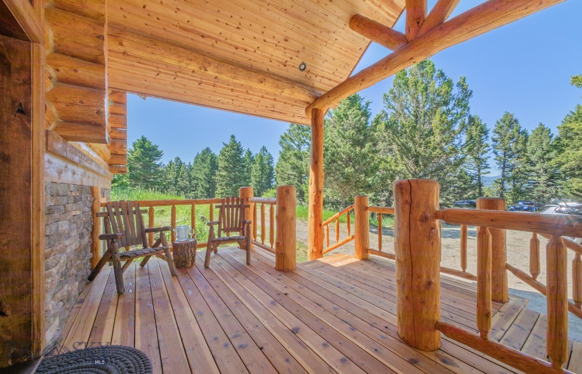 1062 Johnny Martinez Trail