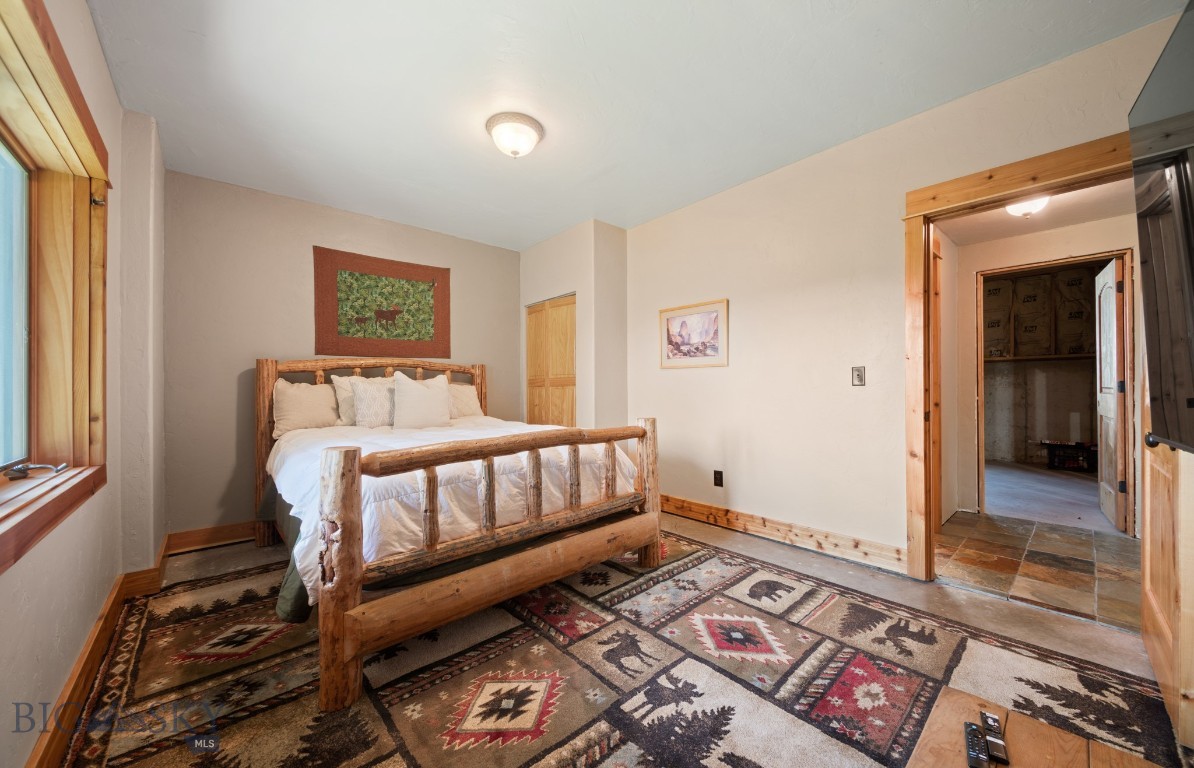 1062 Johnny Martinez Trail