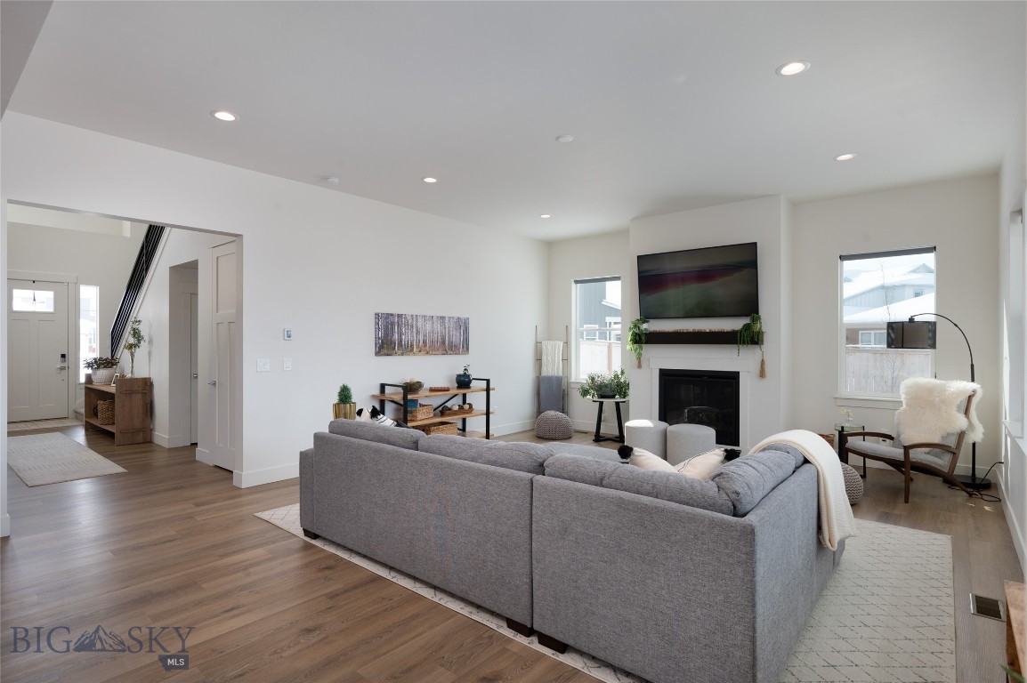 1605 Wyatt Earp Court