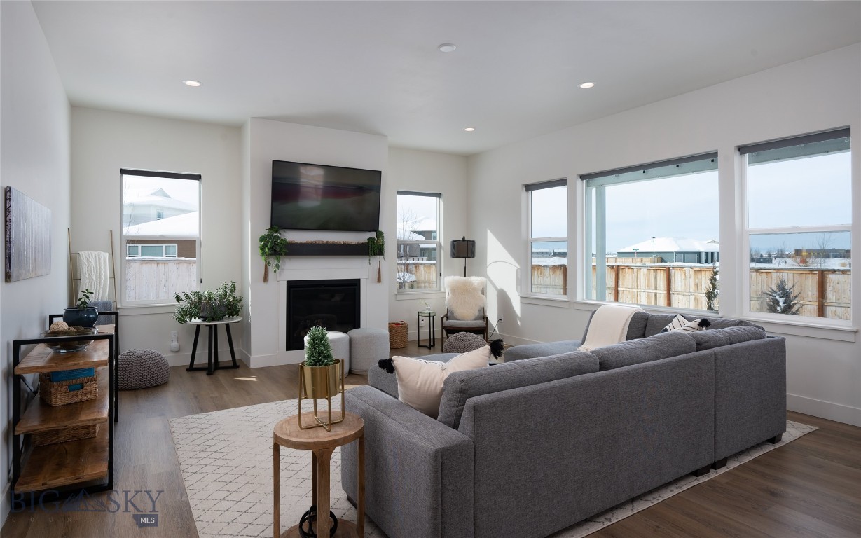 1605 Wyatt Earp Court