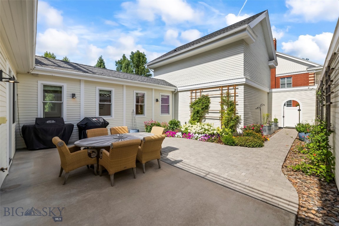 102 Village Downtown Boulevard