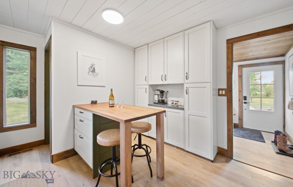 4948 US Highway 89 S