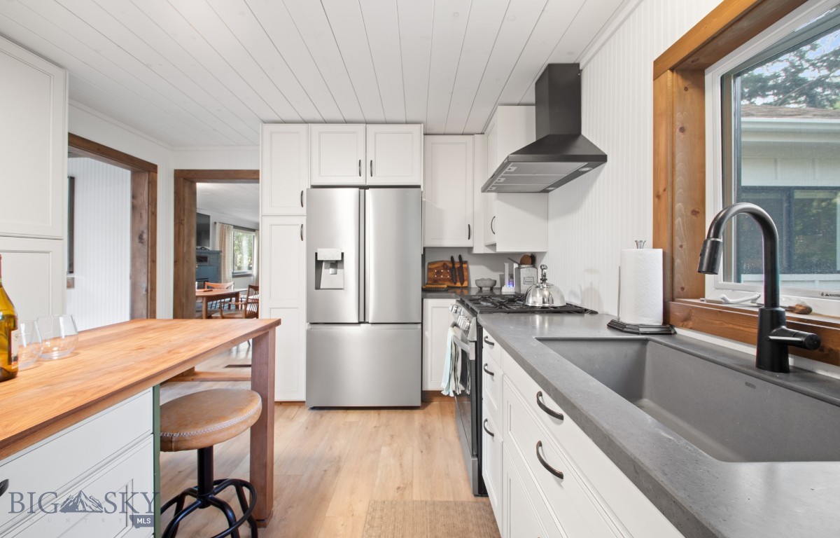 4948 US Highway 89 S