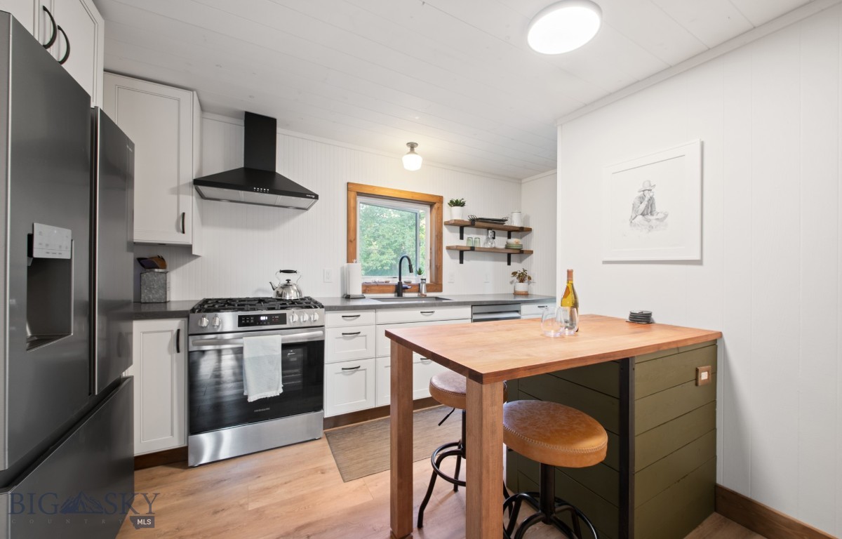 4948 US Highway 89 S