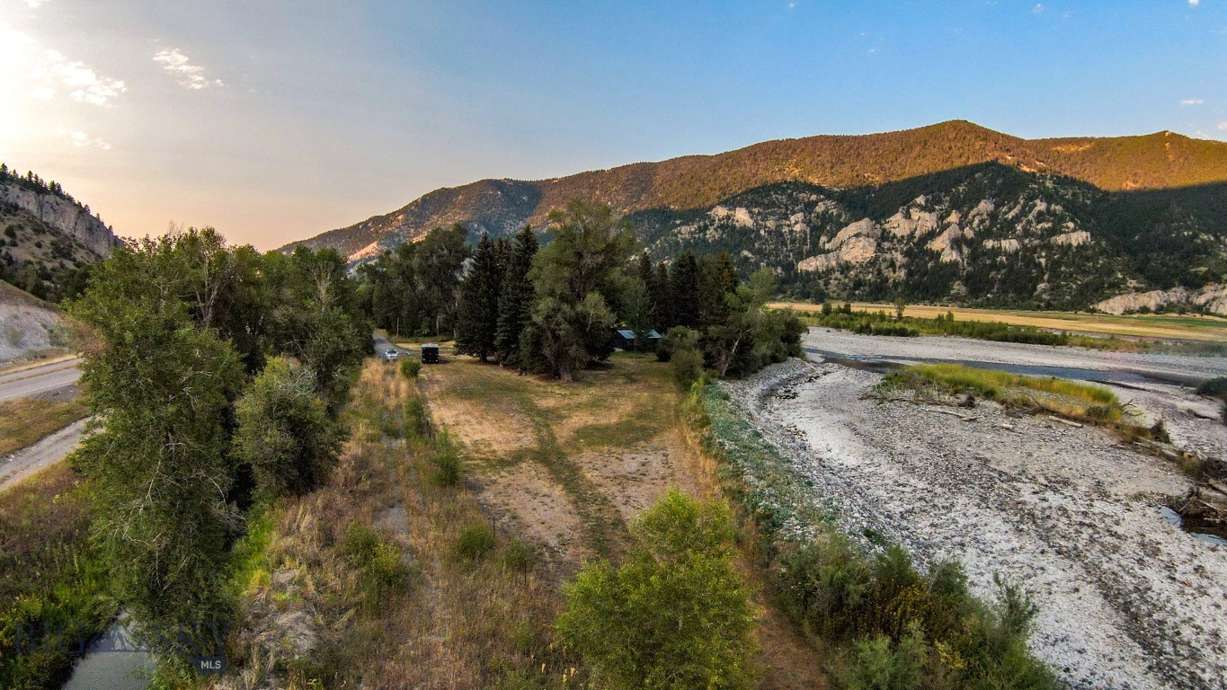 4948 US Highway 89 S