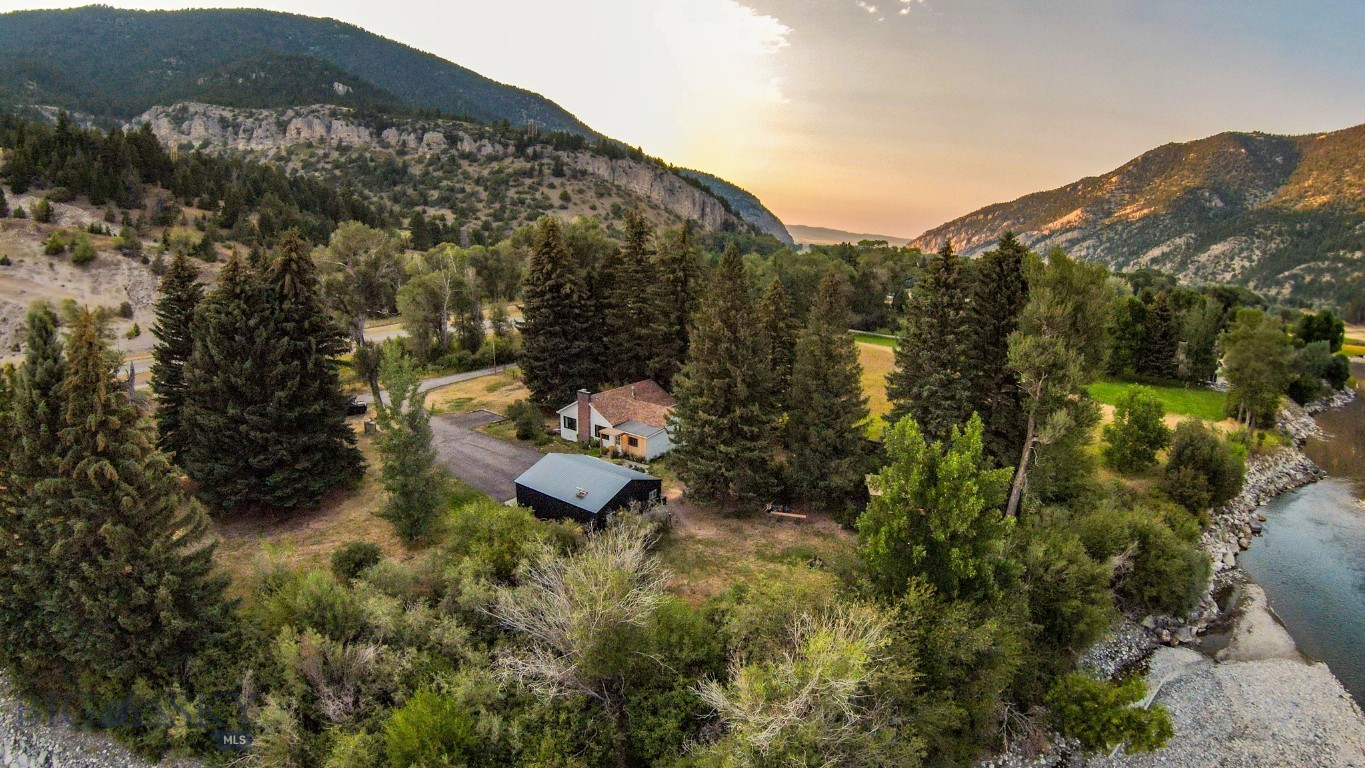 4948 US Highway 89 S