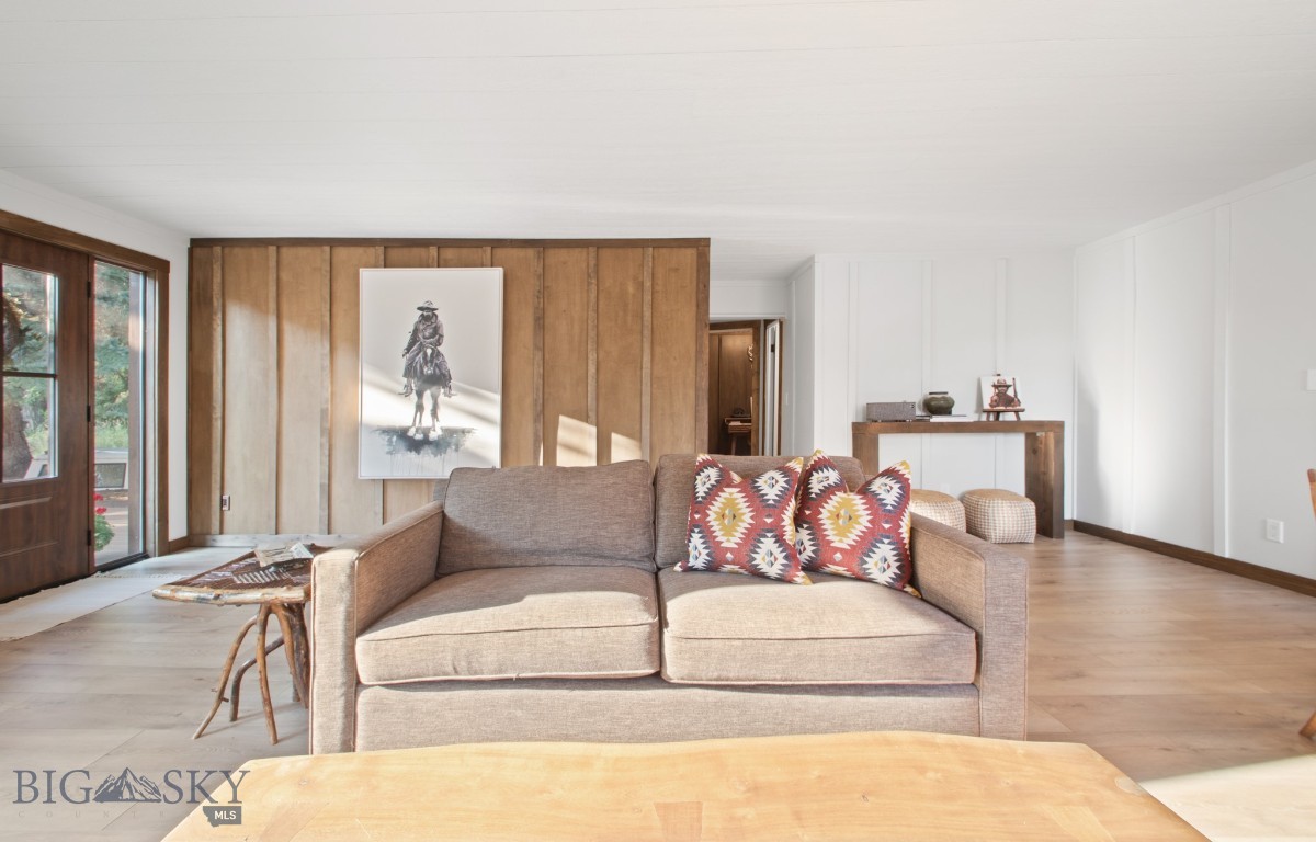 4948 US Highway 89 S