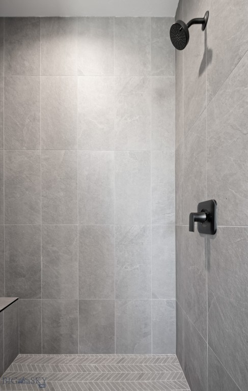 303 S Crispin Street