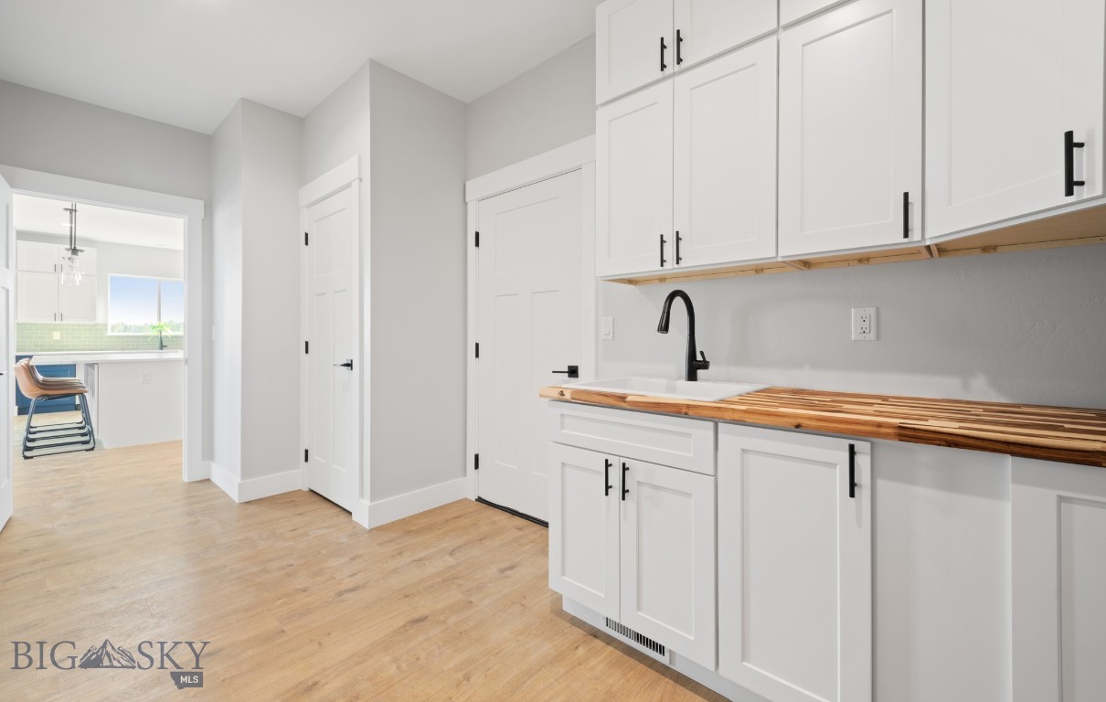 303 S Crispin Street