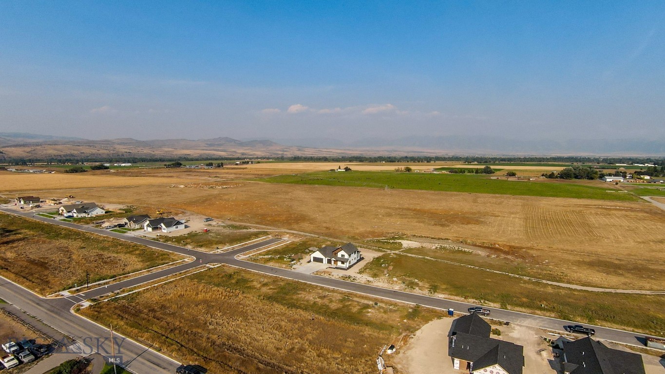 303 S Crispin Street