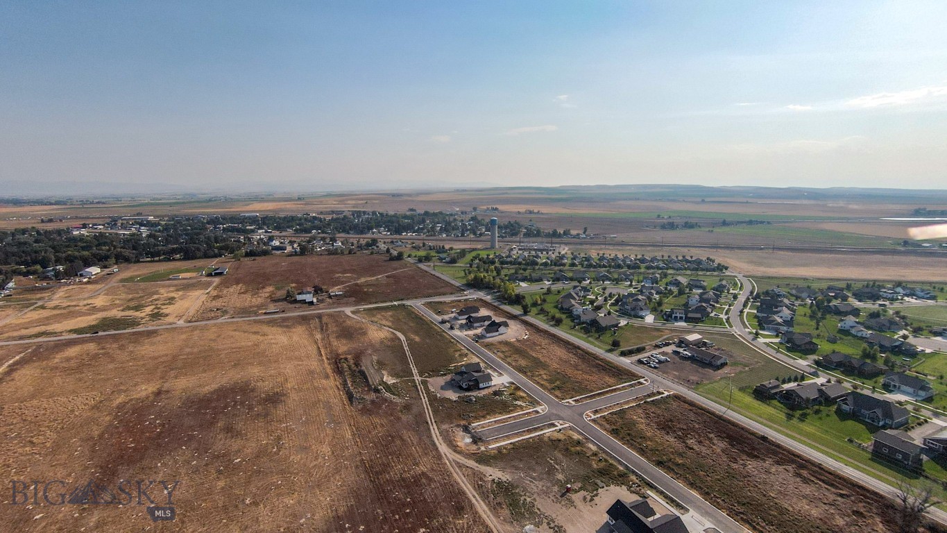 303 S Crispin Street