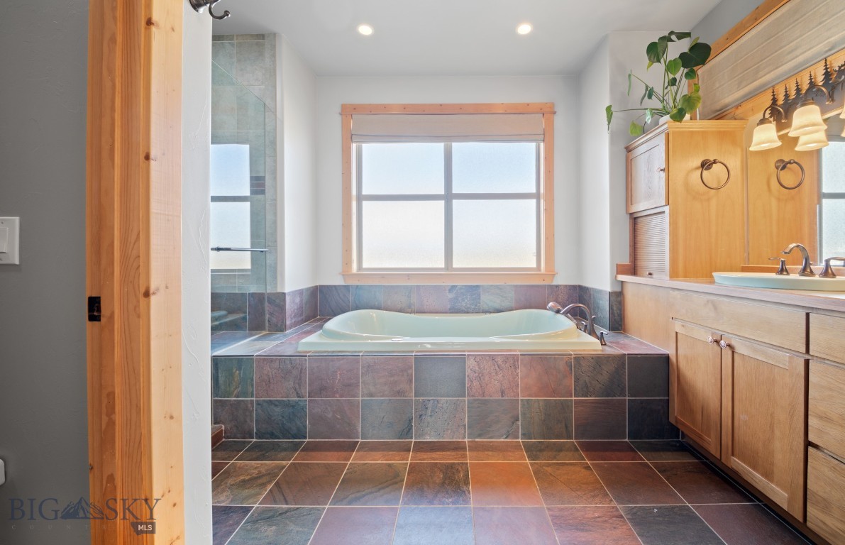 60 Rolling Glen Loop