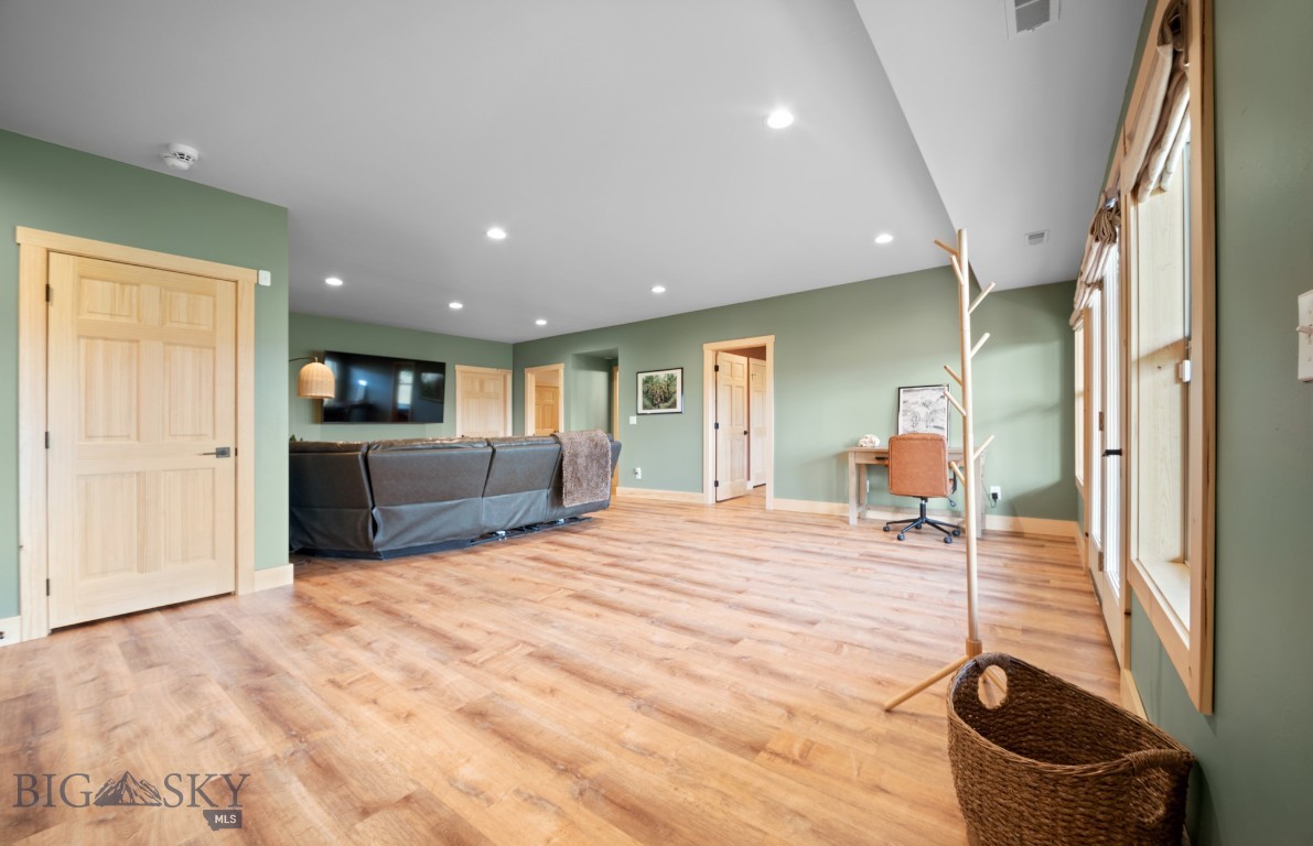 60 Rolling Glen Loop