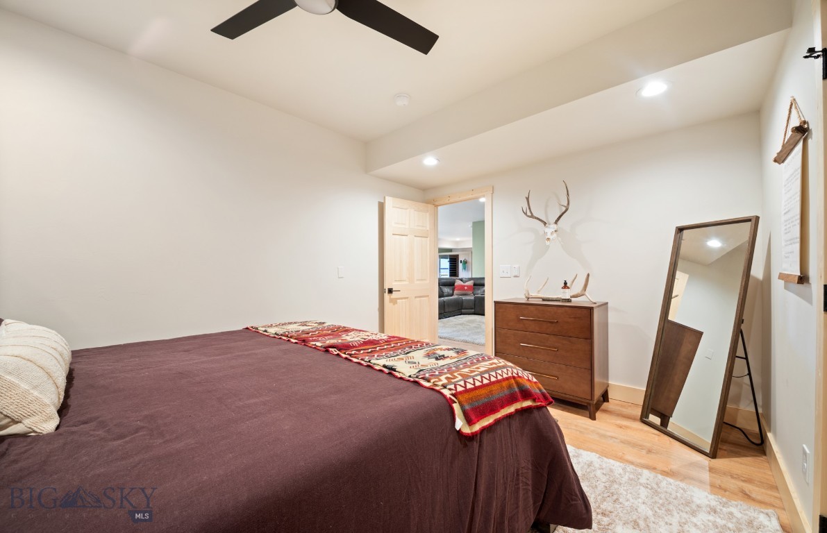 60 Rolling Glen Loop