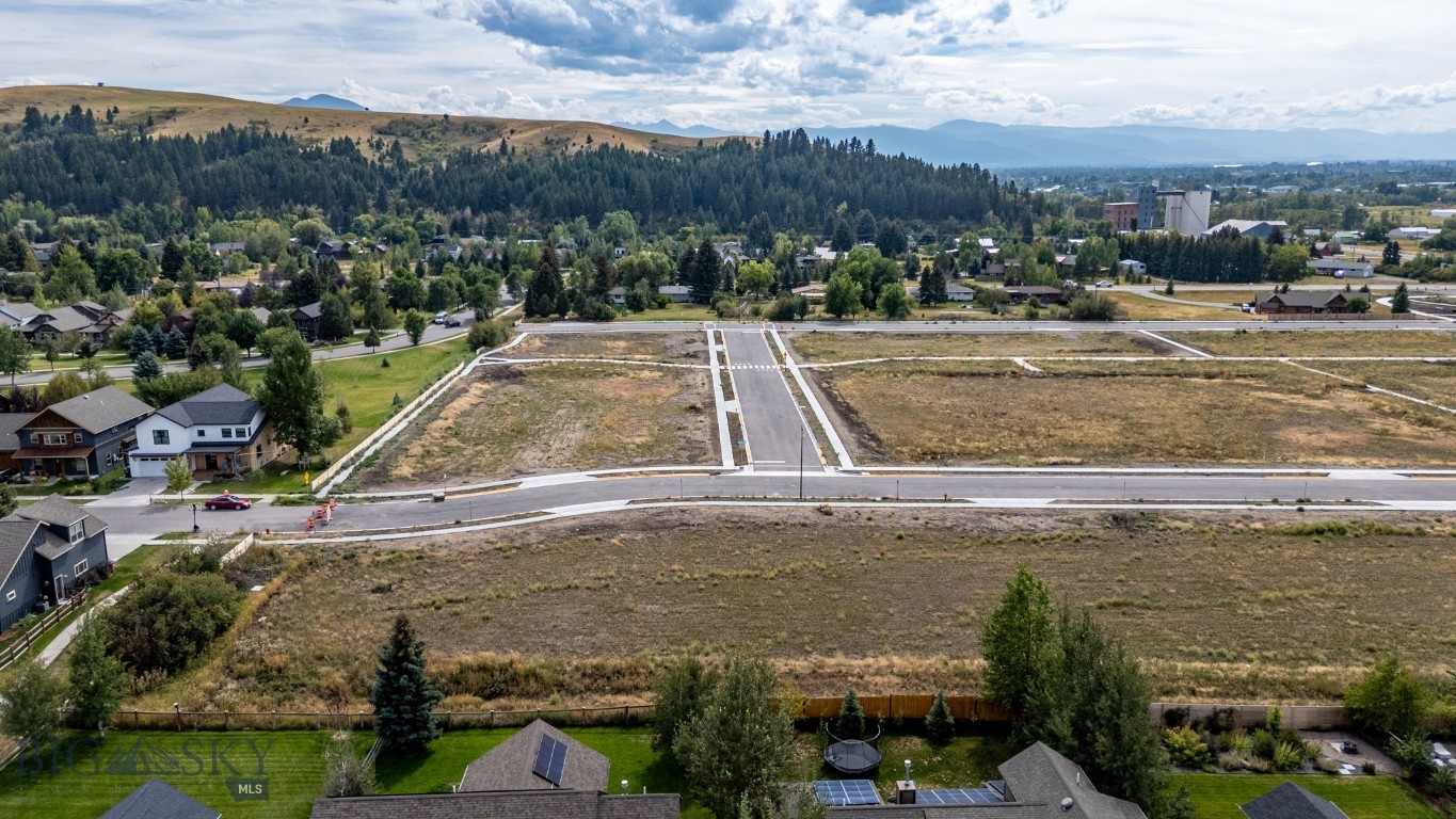 TBD Canyon Gate/Lucy Lane Boulevard