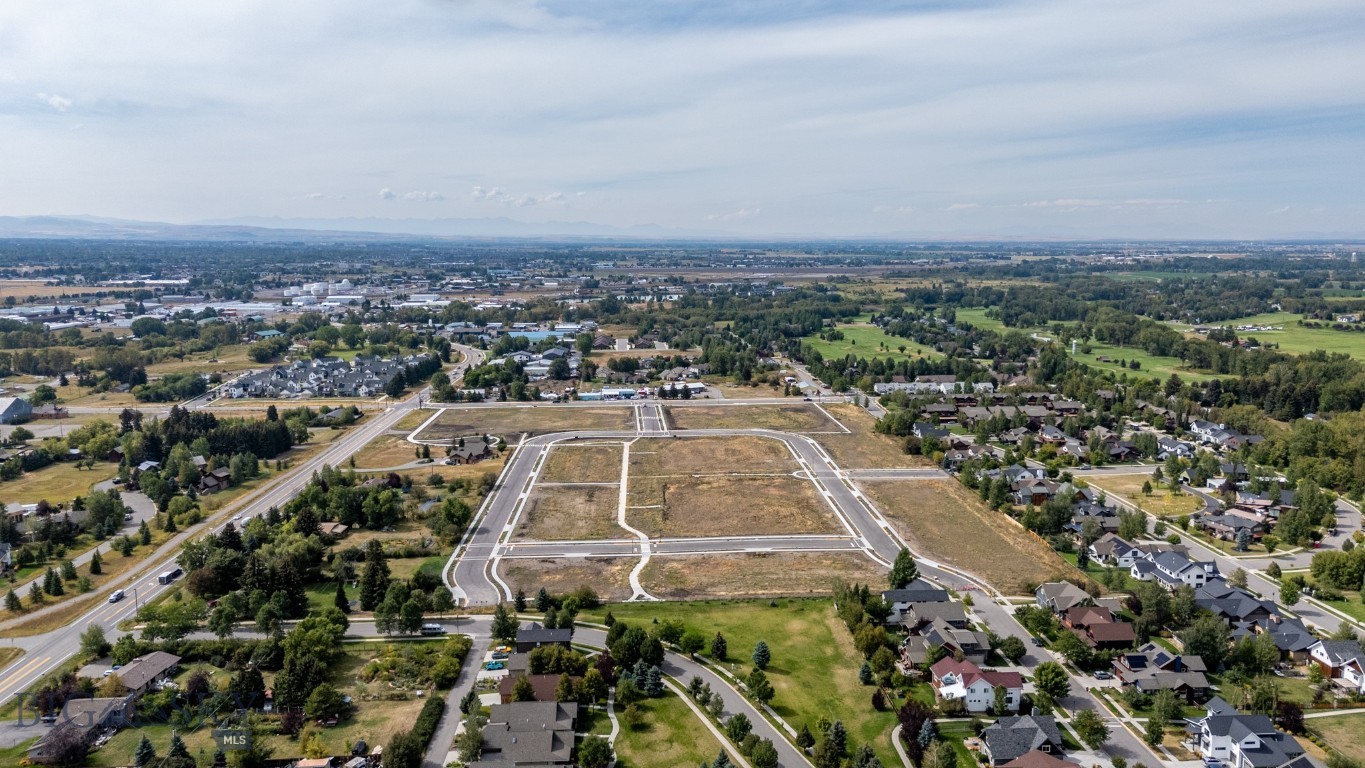 TBD Canyon Gate/Lucy Lane Boulevard
