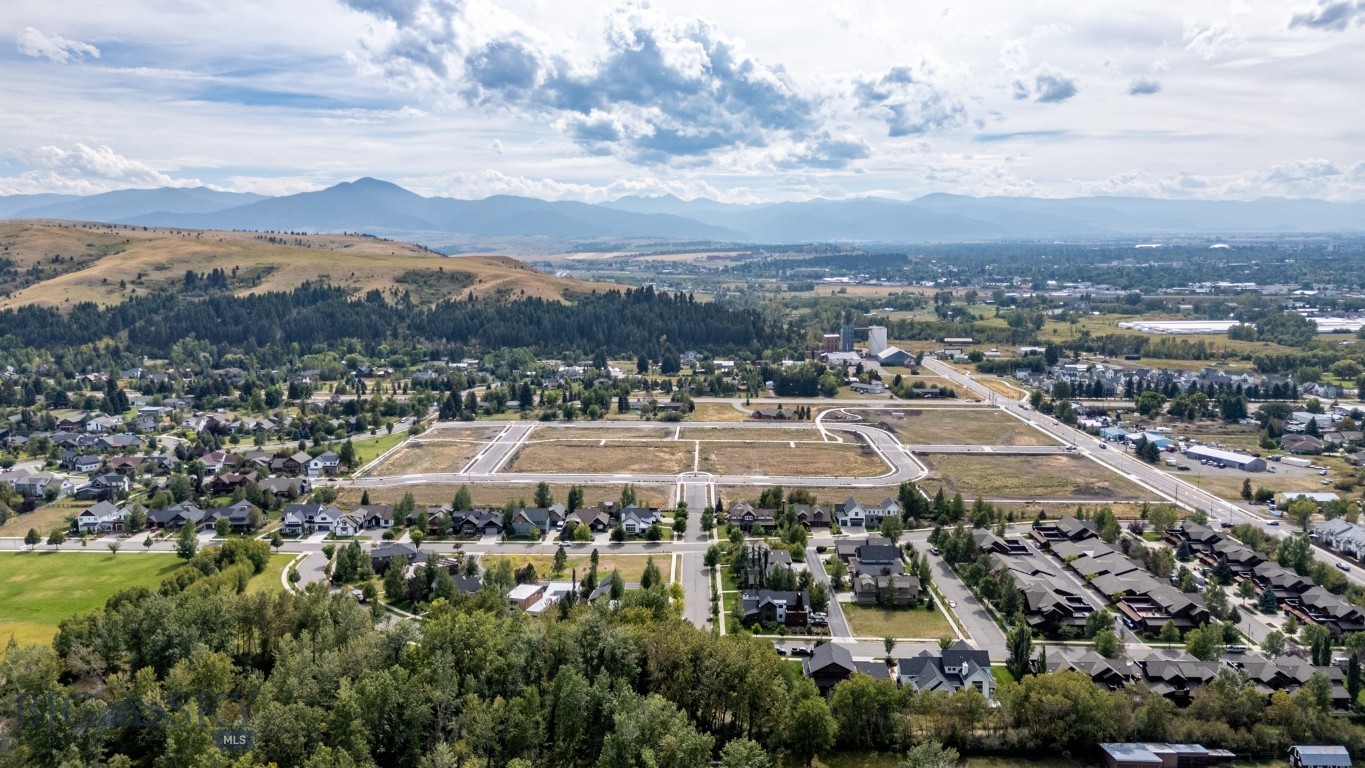 TBD Canyon Gate/Lucy Lane Boulevard