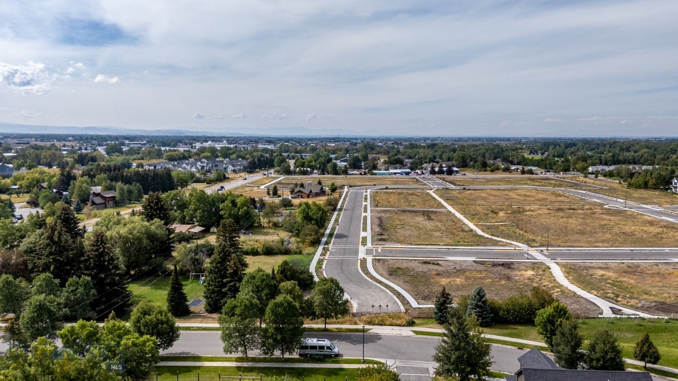 TBD Canyon Gate/Lucy Lane Boulevard
