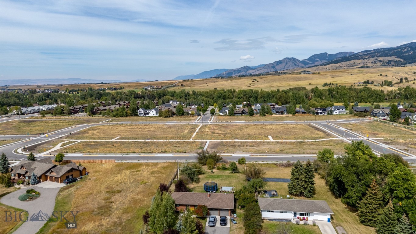 TBD Canyon Gate/Lucy Lane Boulevard