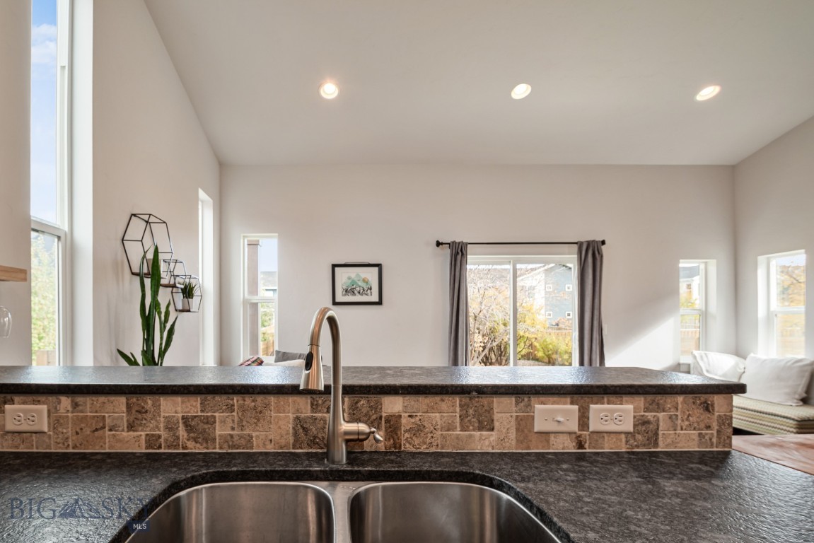 520 Valley Drive