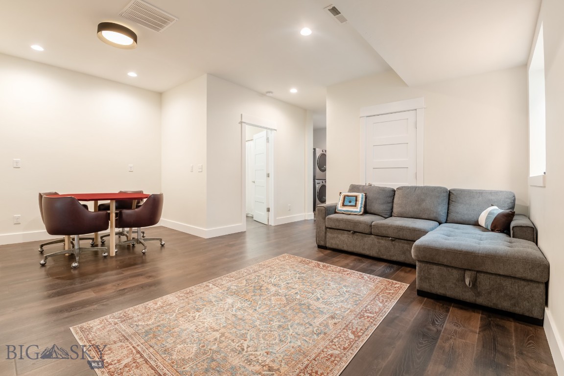 520 Valley Drive