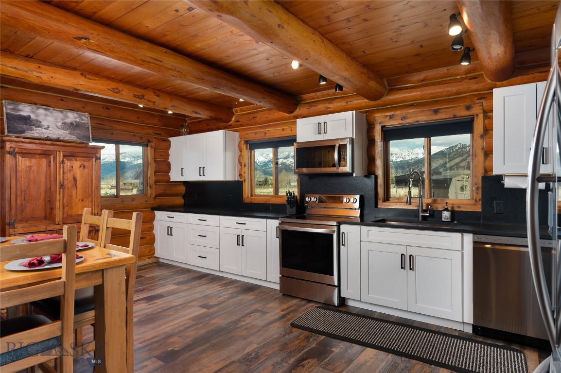 7550 & 7560 Springhill Road