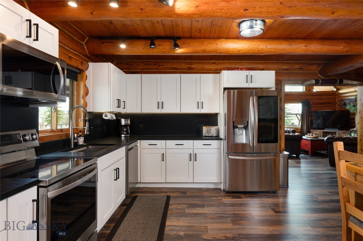 7550 & 7560 Springhill Road