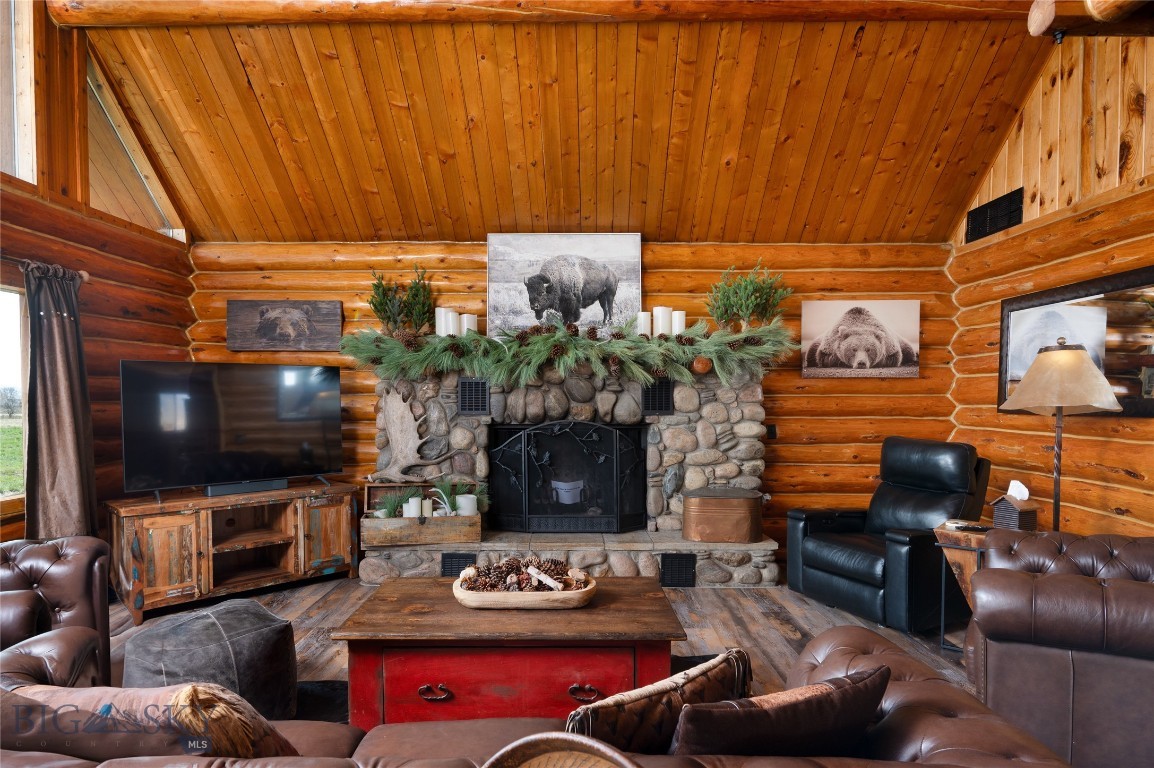 7550 & 7560 Springhill Road