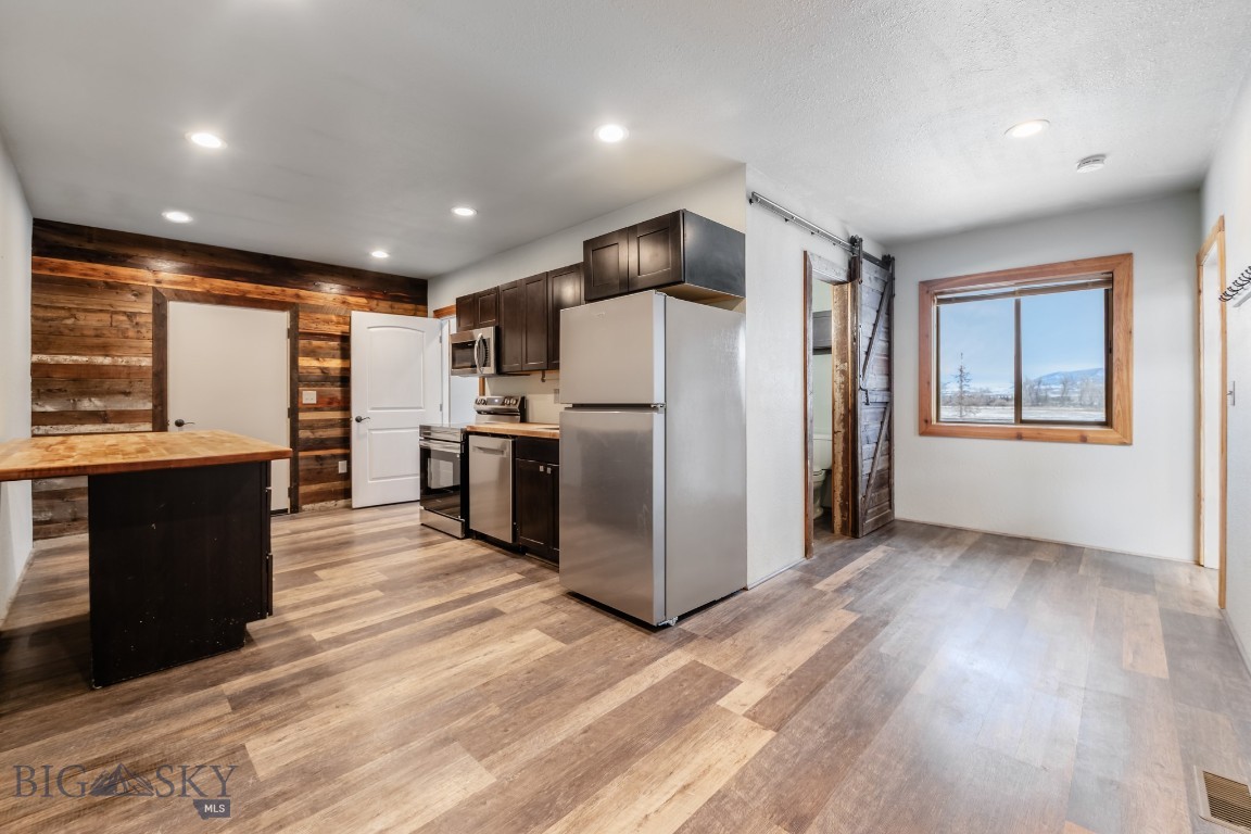 27 Progressive Drive